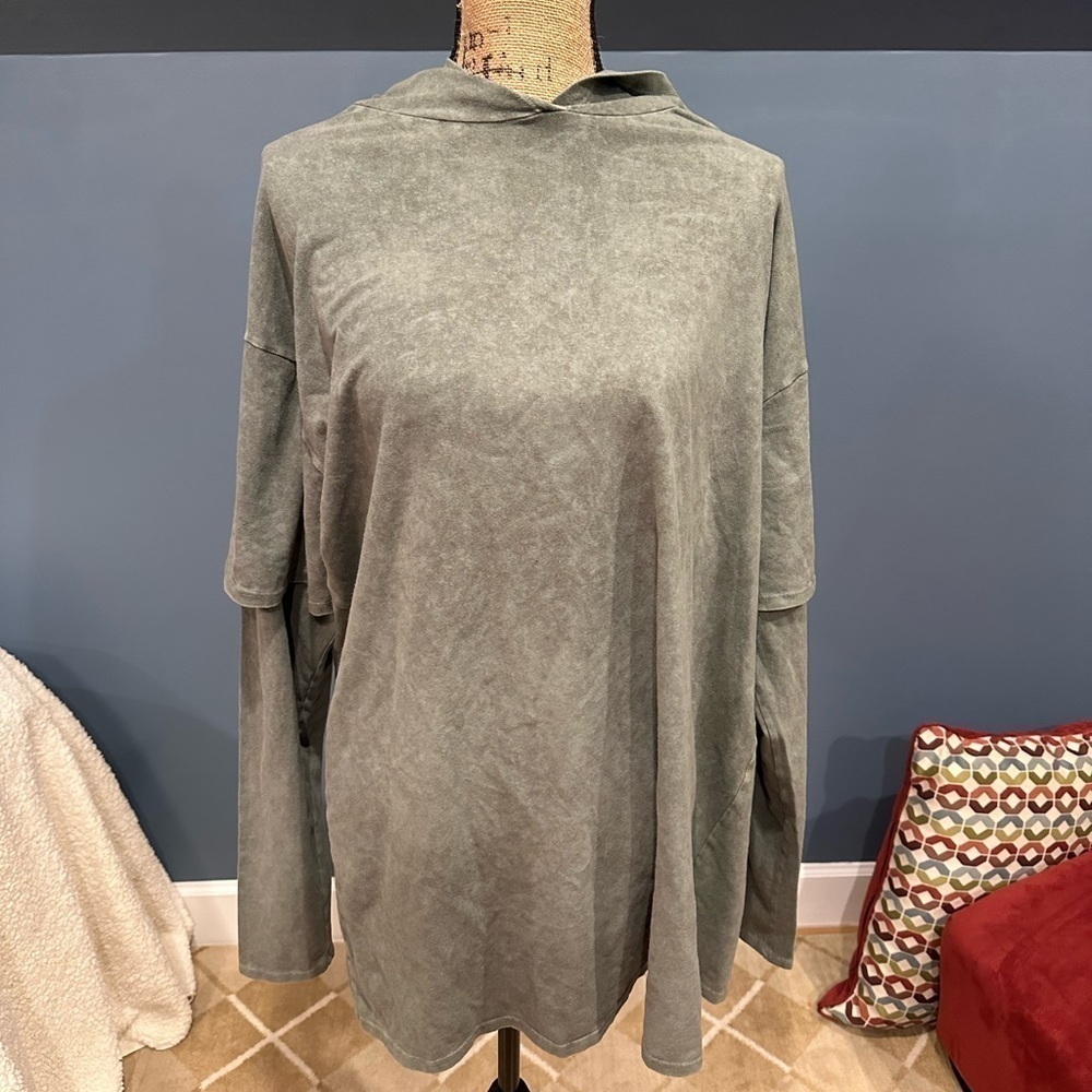 NWT Fashion Nova hoodie top